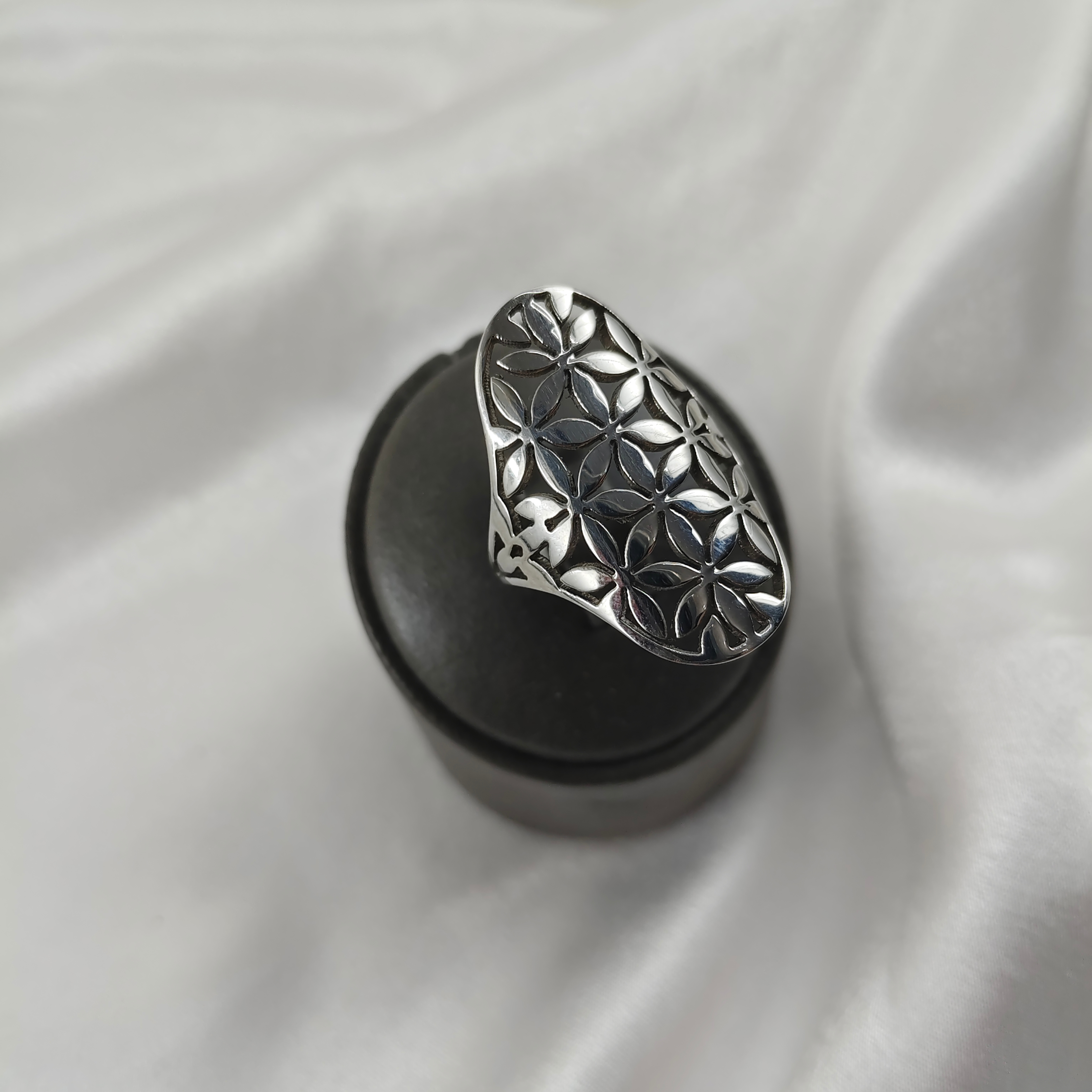 Bague Fleur de Vie – Élégance et Symbolisme Acier inoxydable Bague Fleur de Vie – Élégance et Symbolisme Acier inoxydable