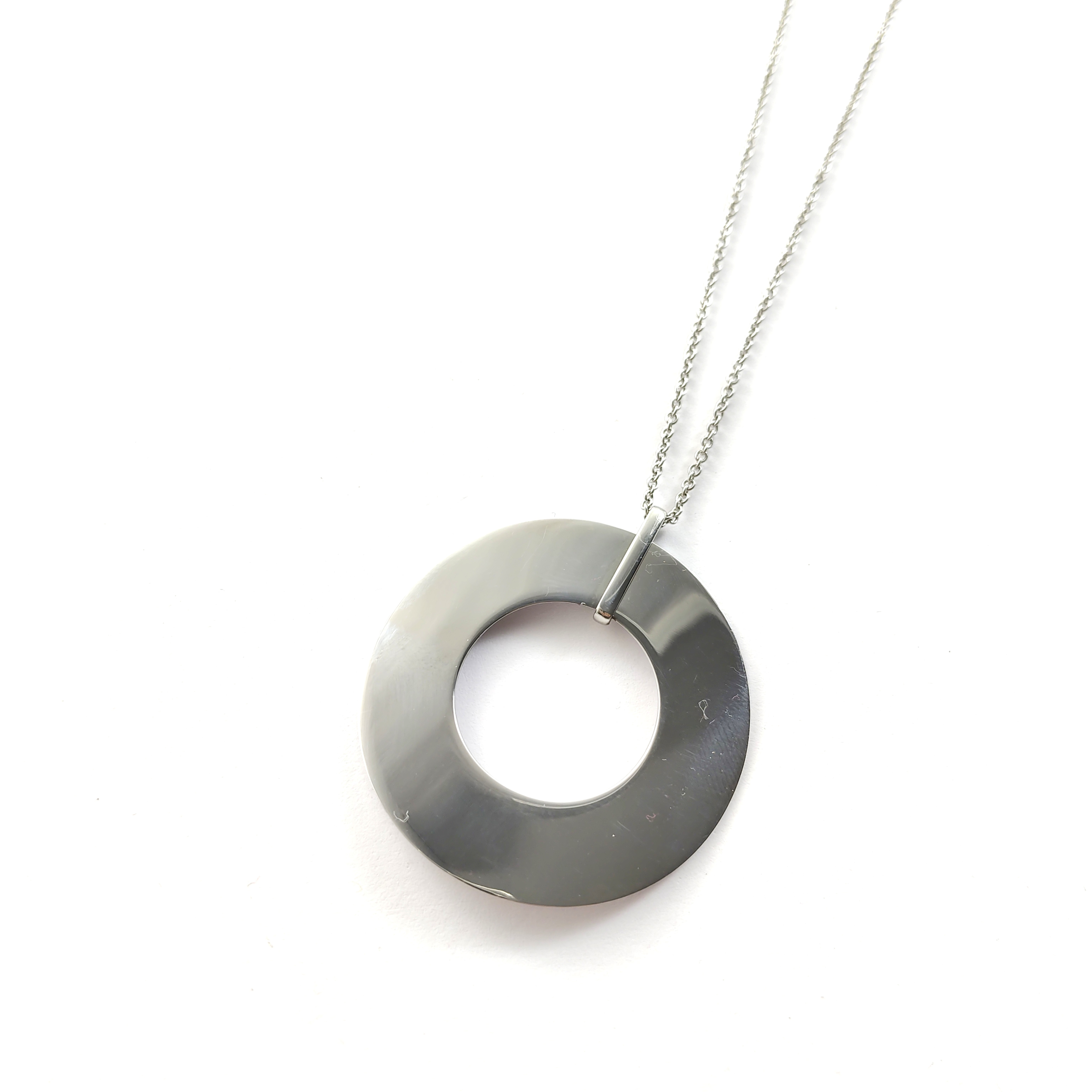 Collier Cercle Minimaliste en Acier Inoxydable Collier Cercle Minimaliste en Acier Inoxydable