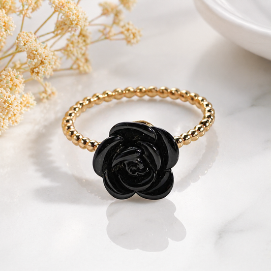 Bague Plaqué Or Élastique avec Fleur Noire – Élégance Moderne
