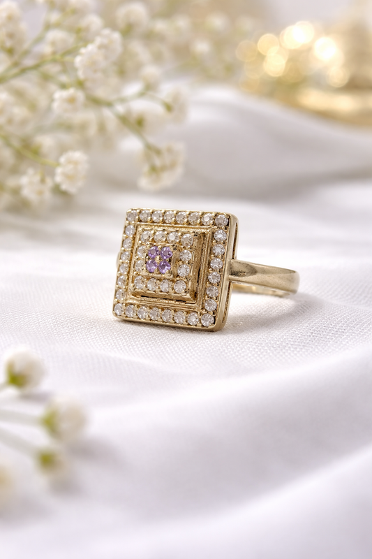 خاتم مربع عتيق من الفضة والبرونز - مرصع بالكريستال والأحجار الأرجوانية