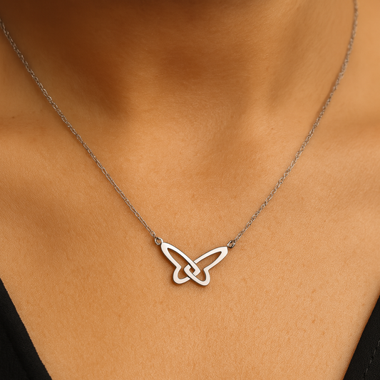 Collier Papillon Minimaliste en Acier Inoxydable