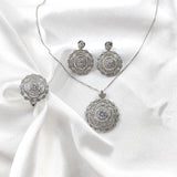 Parure élégante en argent et zircon Parure élégante en argent et zircon