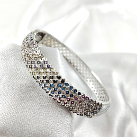 Bracelet en argent serti de pierres multicolores – Éclat et élégance