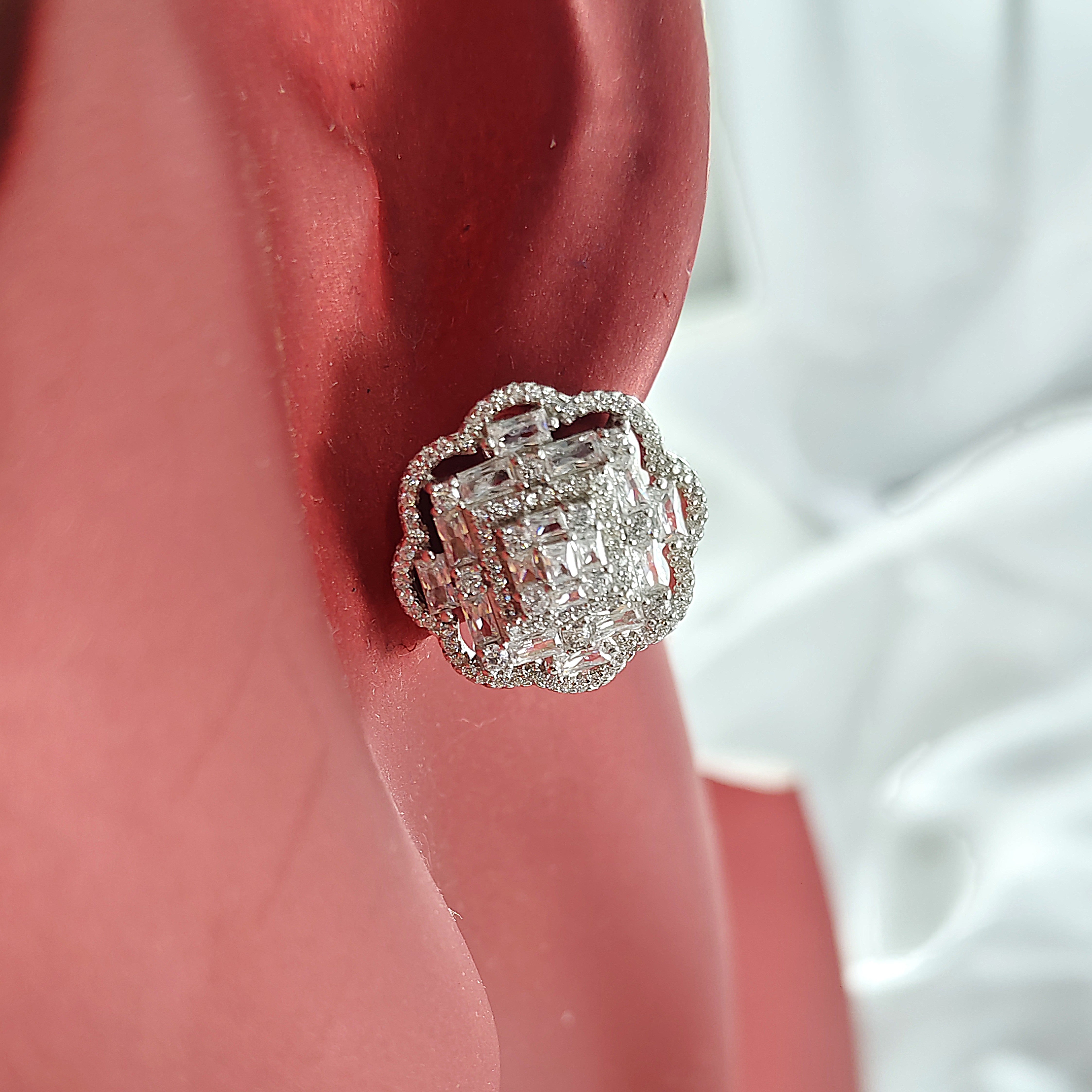 Boucles d’Oreilles Prestige Florale en Argent et Zircons Boucles d’Oreilles Prestige Florale en Argent et Zircons