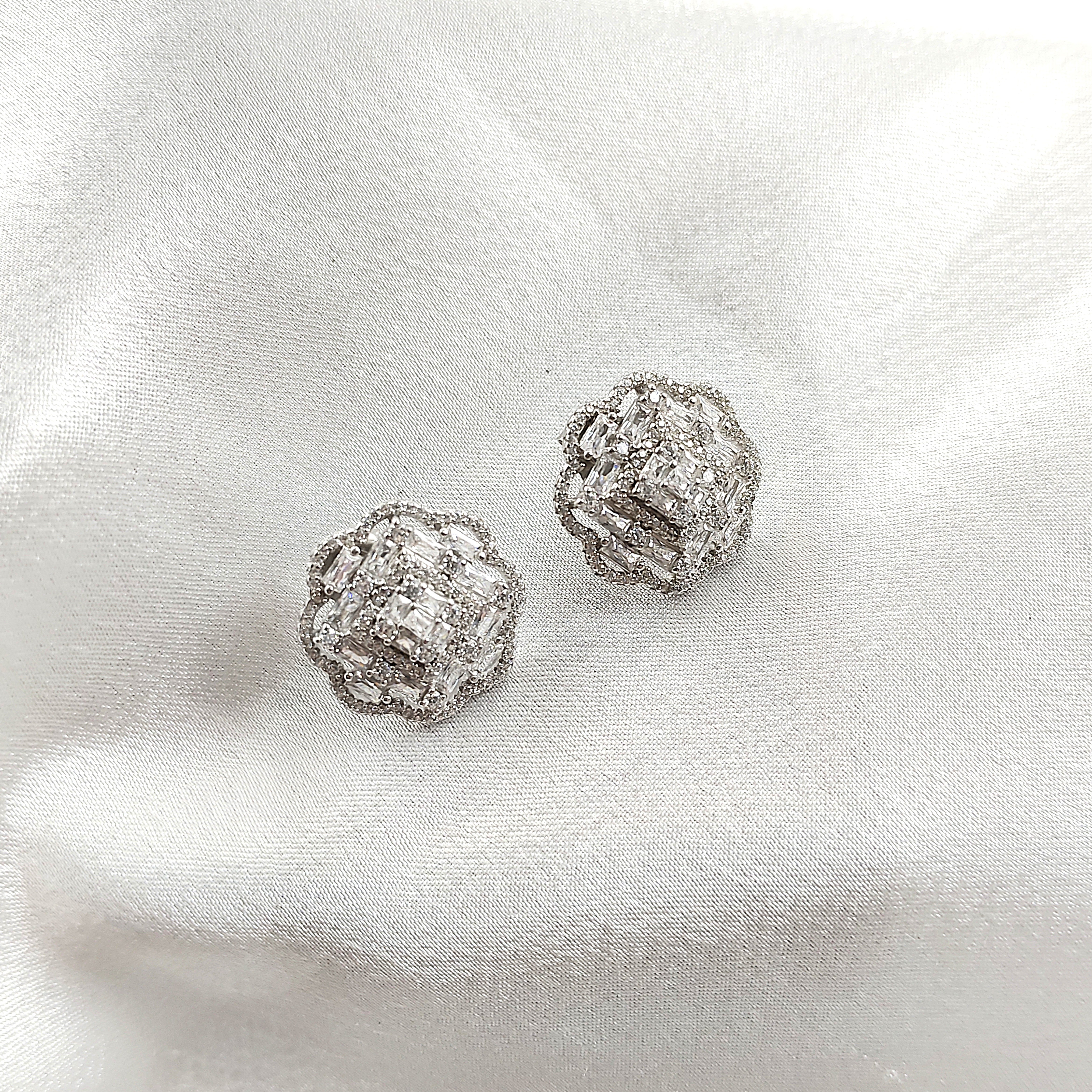 Boucles d’Oreilles Prestige Florale en Argent et Zircons Boucles d’Oreilles Prestige Florale en Argent et Zircons