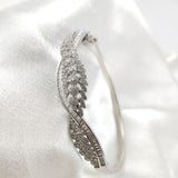 Bracelet Luxe Raffiné – Feuilles Étincelantes en Argent Bracelet Luxe Raffiné – Feuilles Étincelantes en Argent