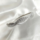 Bracelet Luxe Raffiné – Feuilles Étincelantes en Argent Bracelet Luxe Raffiné – Feuilles Étincelantes en Argent