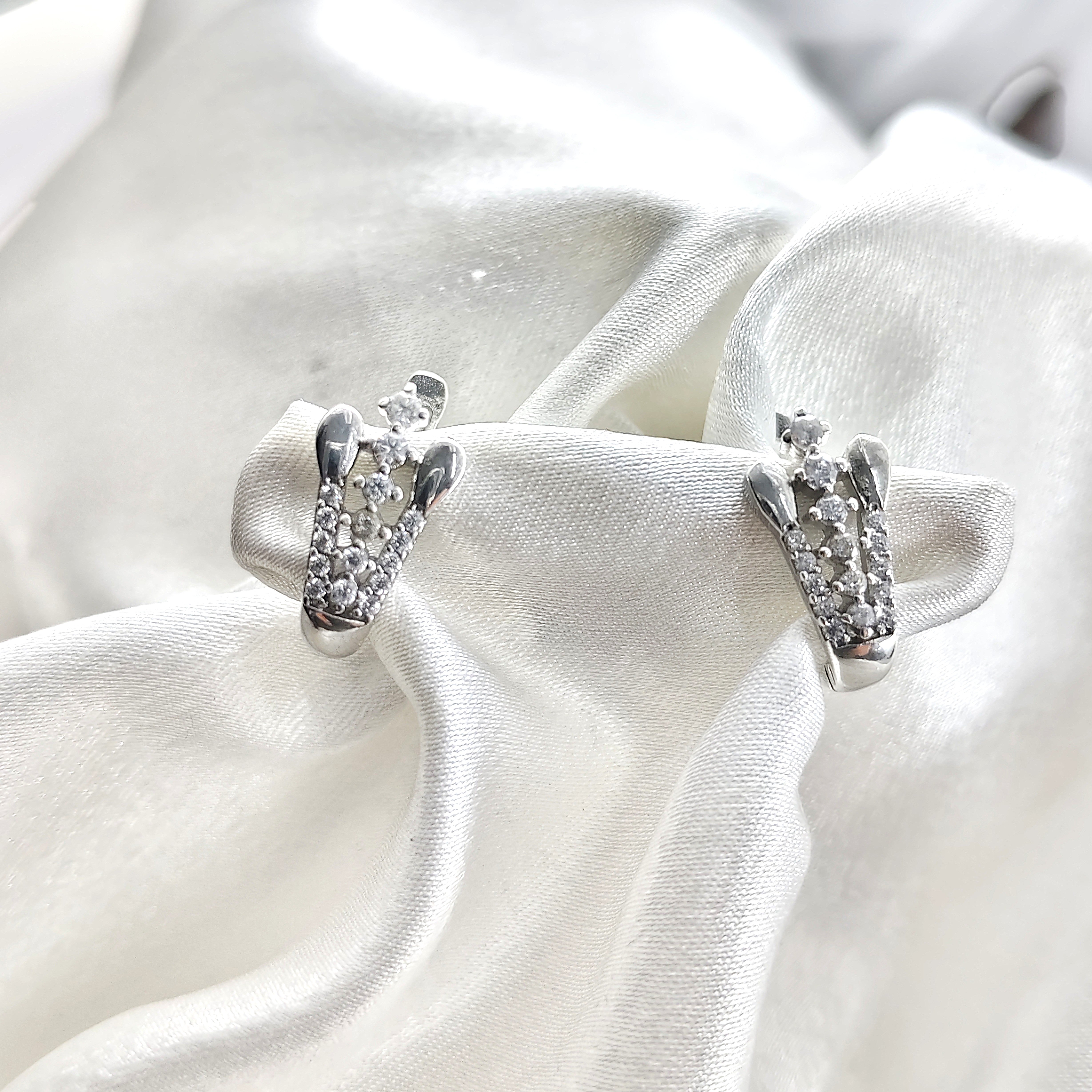 Boucles d’Oreilles “Éclat Couronne” en Argent Boucles d’Oreilles “Éclat Couronne” en Argent