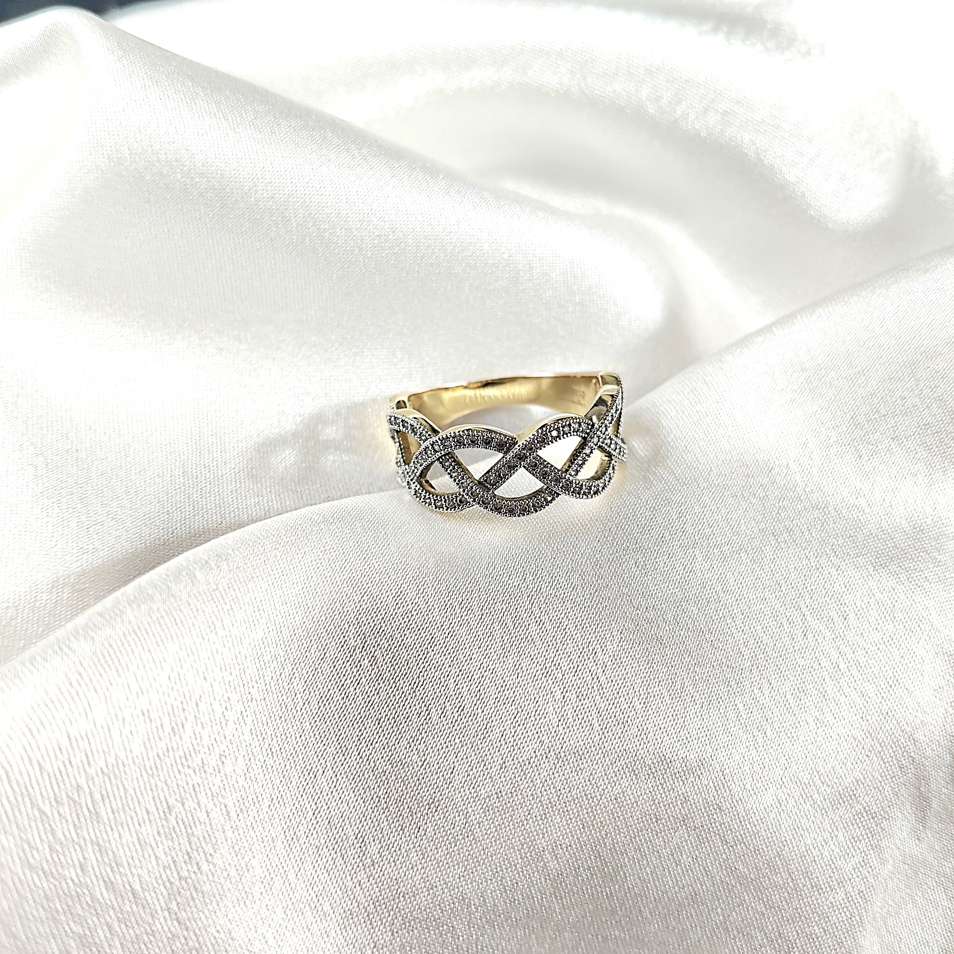 Bague “Élégance Entrelacée” en Plaqué Or Bague “Élégance Entrelacée” en Plaqué Or