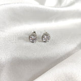 Boucles d’Oreilles “Éclat Carré” en Argent Boucles d’Oreilles “Éclat Carré” en Argent