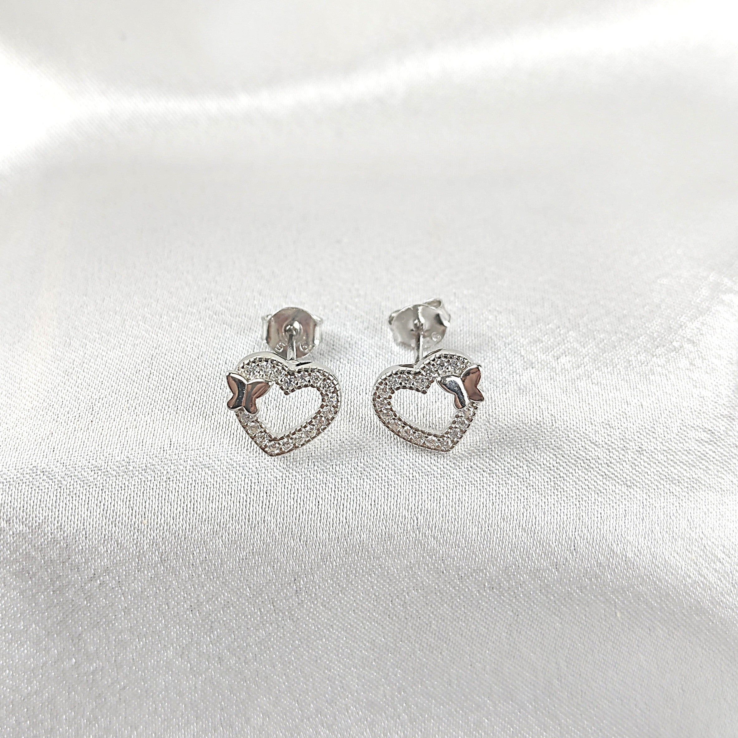 Boucles d’Oreilles “Cœur Papillon” en Argent Boucles d’Oreilles “Cœur Papillon” en Argent
