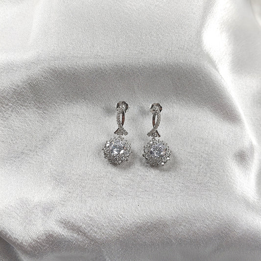 Boucles d’Oreilles “Éclat Infini” en Argent et Zircons