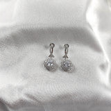 Boucles d’Oreilles “Éclat Infini” en Argent et Zircons Boucles d’Oreilles “Éclat Infini” en Argent et Zircons