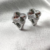 Boucles d’Oreilles “Trèfle Éclatant” en Argent Boucles d’Oreilles “Trèfle Éclatant” en Argent