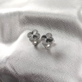Boucles d’Oreilles “Trèfle Éclatant” en Argent Boucles d’Oreilles “Trèfle Éclatant” en Argent