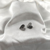 Boucles d’Oreilles “Cœur Scintillant” en Argent Boucles d’Oreilles “Cœur Scintillant” en Argent
