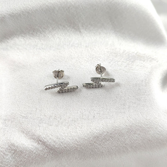 Boucles d’Oreilles “Éclat Moderne” en Argent