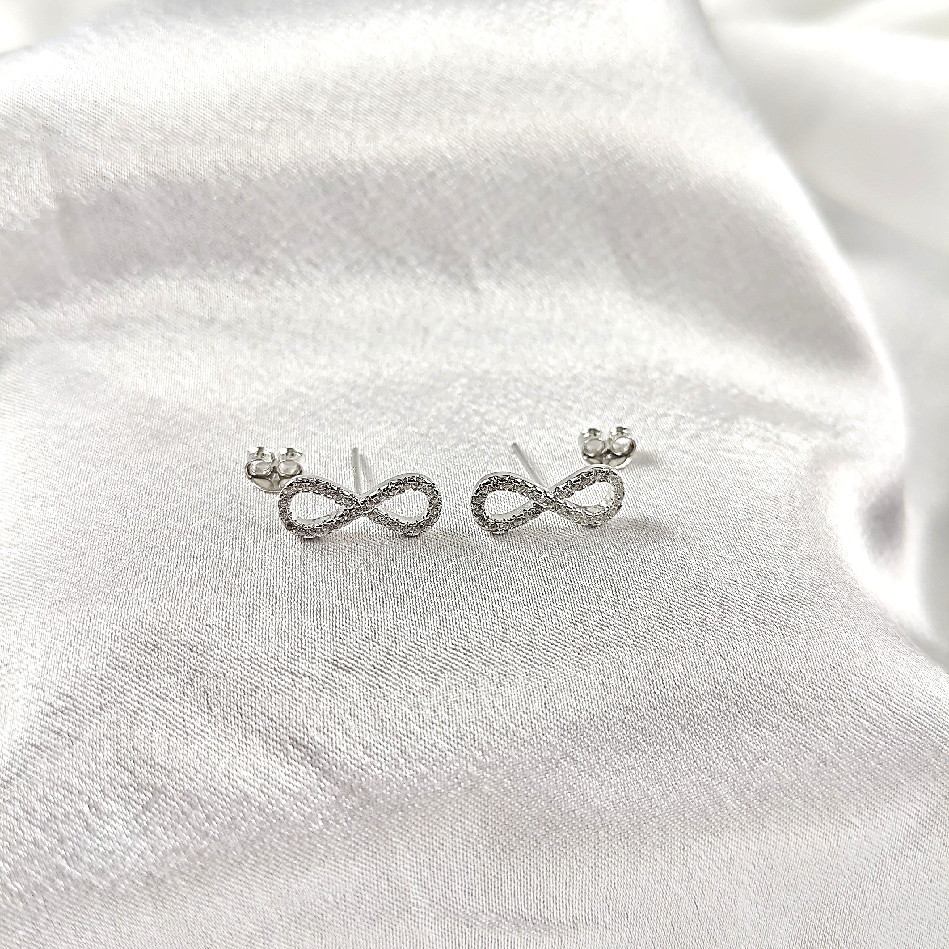Boucles d’Oreilles Infini Pavées en Argent 925 Boucles d’Oreilles Infini Pavées en Argent 925