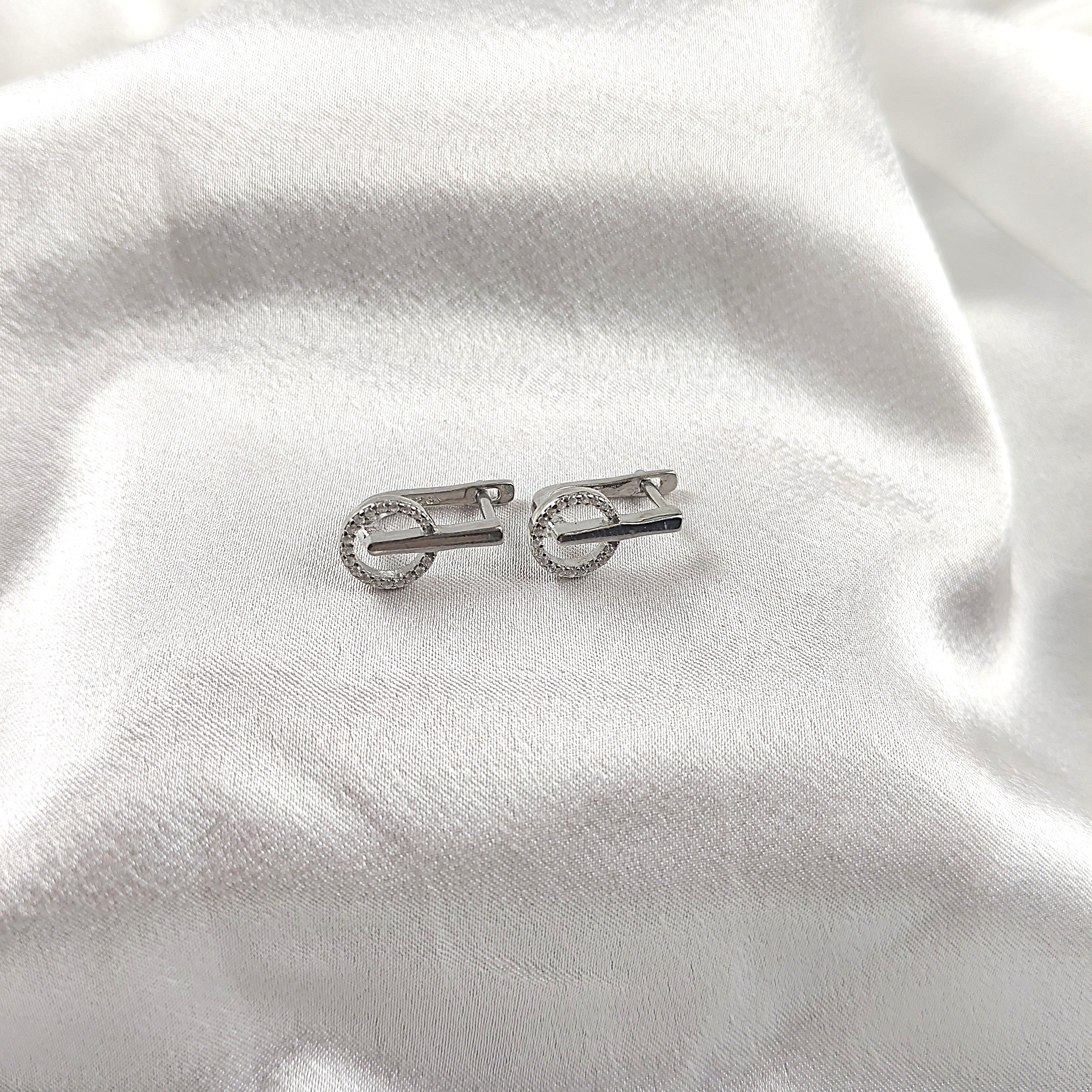 Boucles d’Oreilles Cercle & Barre en Argent 925 Boucles d’Oreilles Cercle & Barre en Argent 925