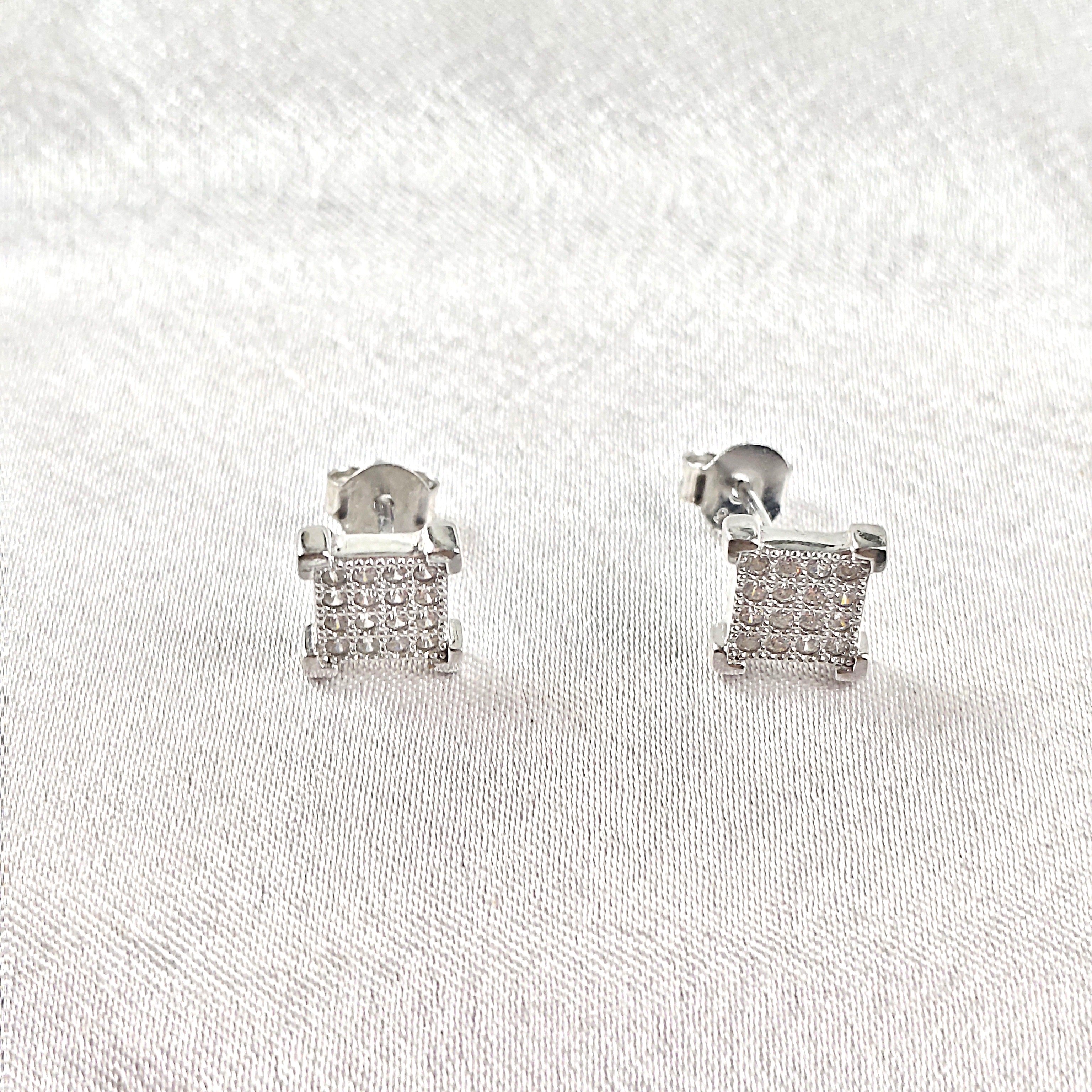 Boucles d’Oreilles Carrées Pavées en Argent 925 Boucles d’Oreilles Carrées Pavées en Argent 925