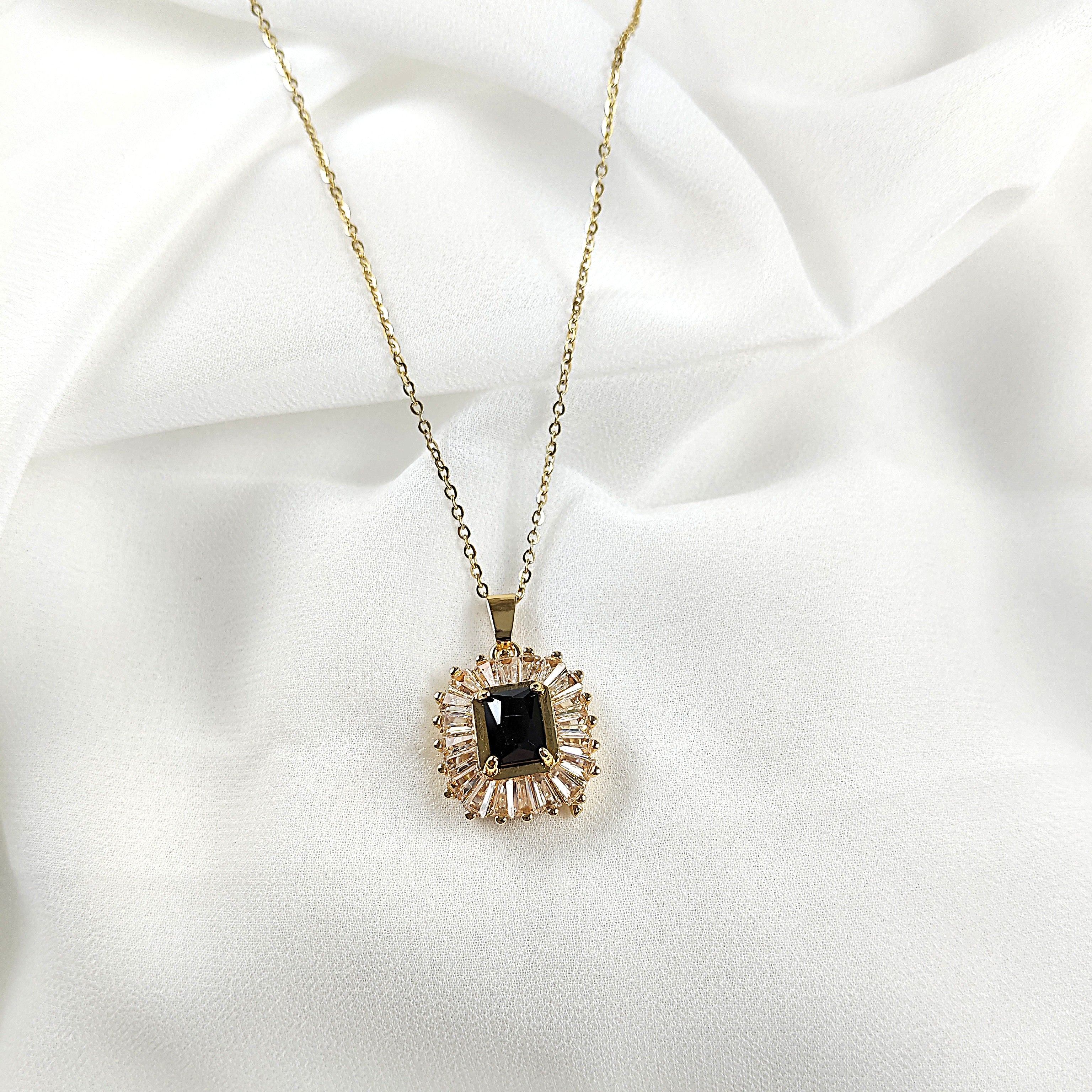 Collier Éclat Impérial en Acier Doré Collier Éclat Impérial en Acier Doré