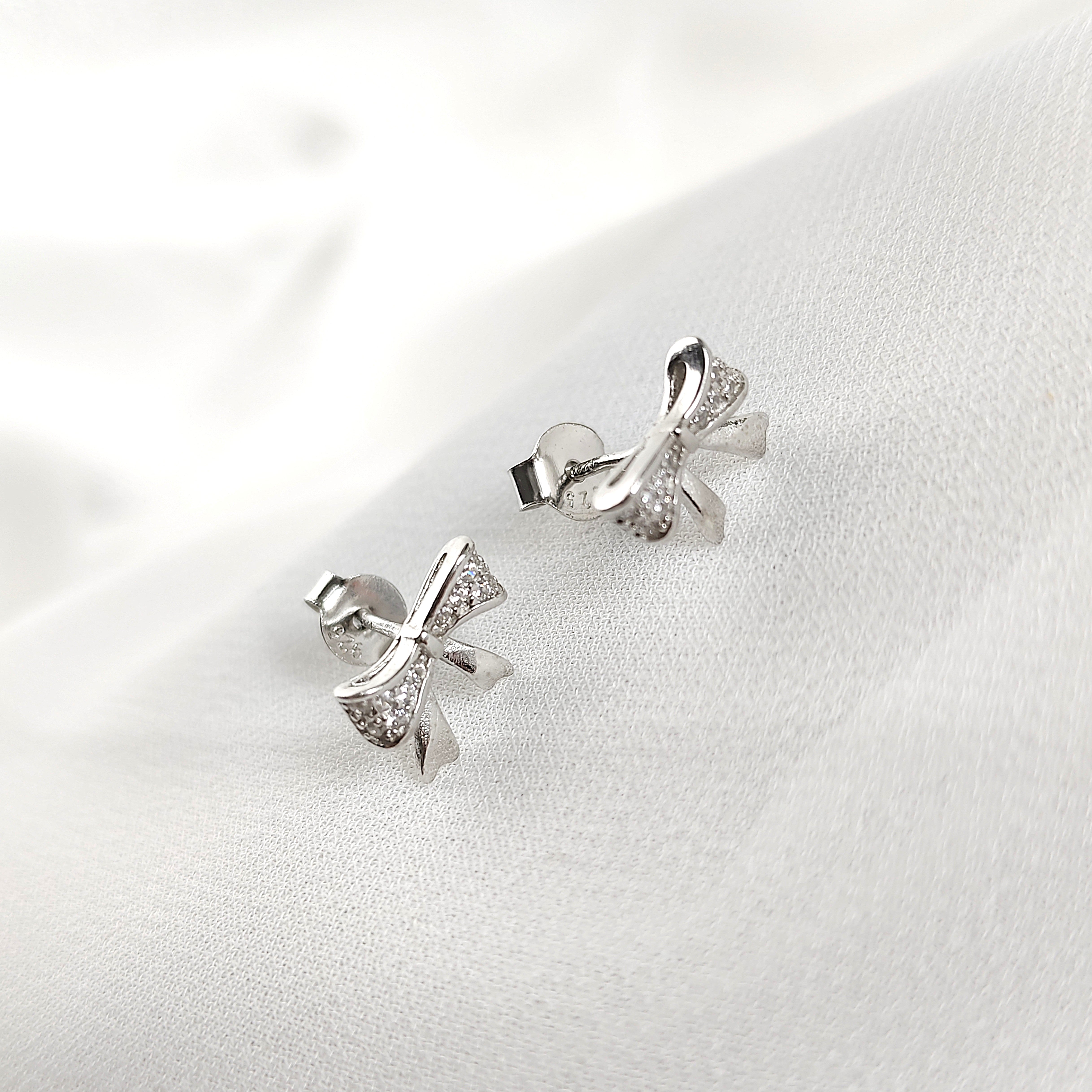 Boucles d’Oreilles Nœud Élégant en Argent 925 Boucles d’Oreilles Nœud Élégant en Argent 925