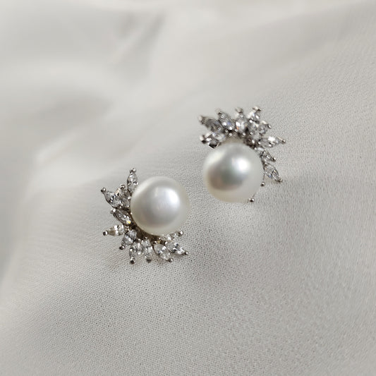 Boucles d’Oreilles Perle et Zircons en Argent 925 – Élégance Intemporelle