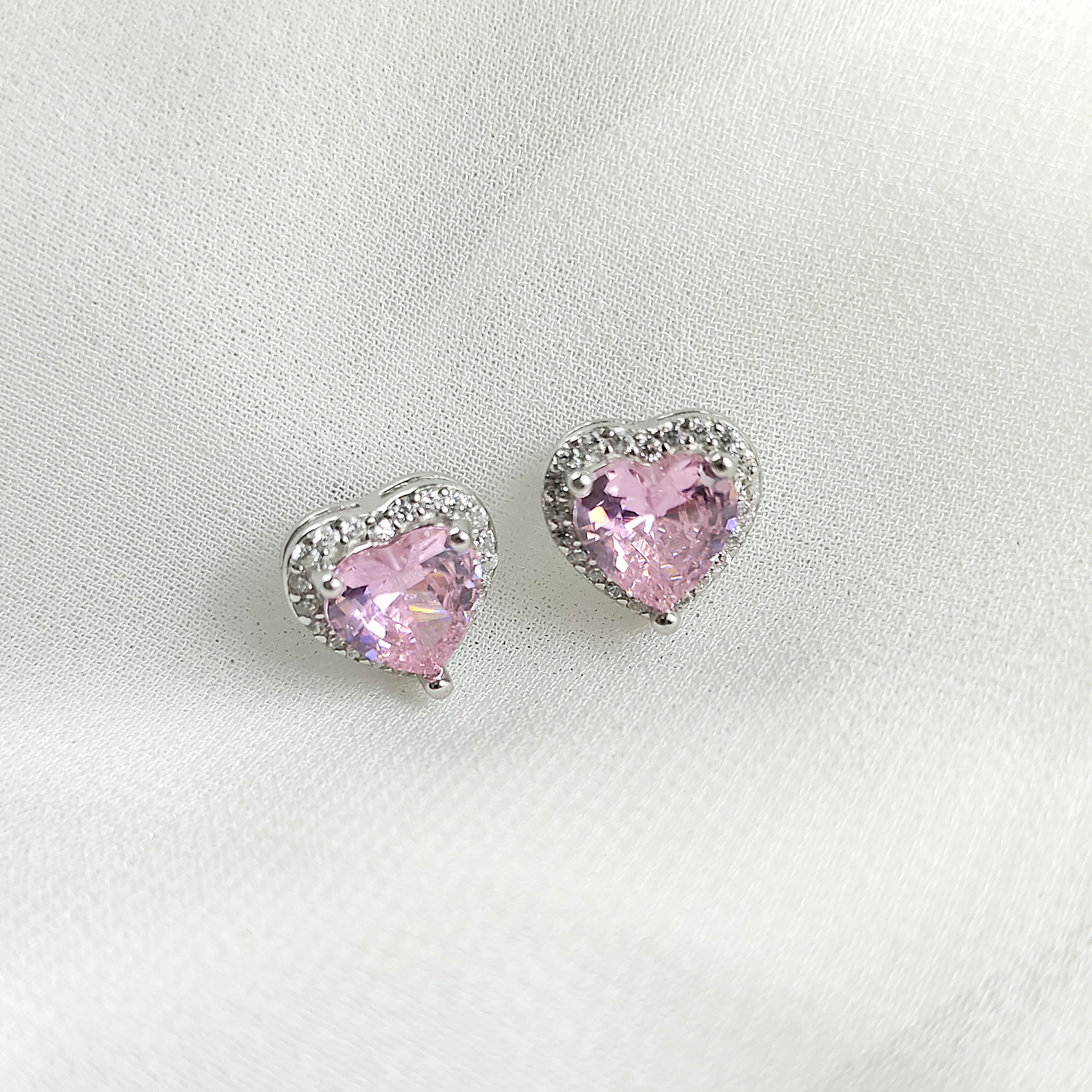 Boucles d’Oreilles Duo Cœur en Argent 925 – Rose & Violet Étincelant Boucles d’Oreilles Duo Cœur en Argent 925 – Rose & Violet Étincelant