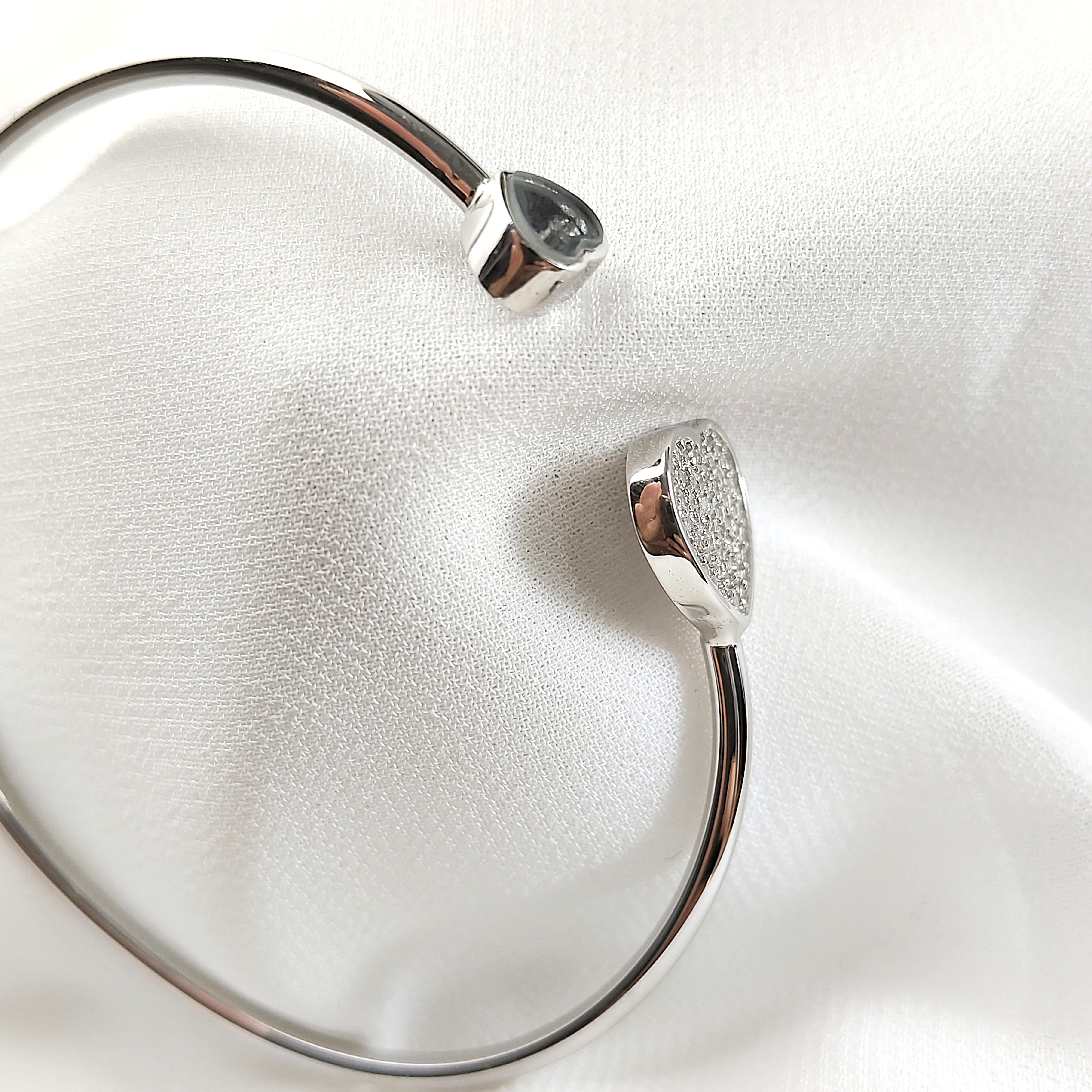 Bracelet Cœur Ouvert en Argent 925 – Élégance Minimaliste Bracelet Cœur Ouvert en Argent 925 – Élégance Minimaliste