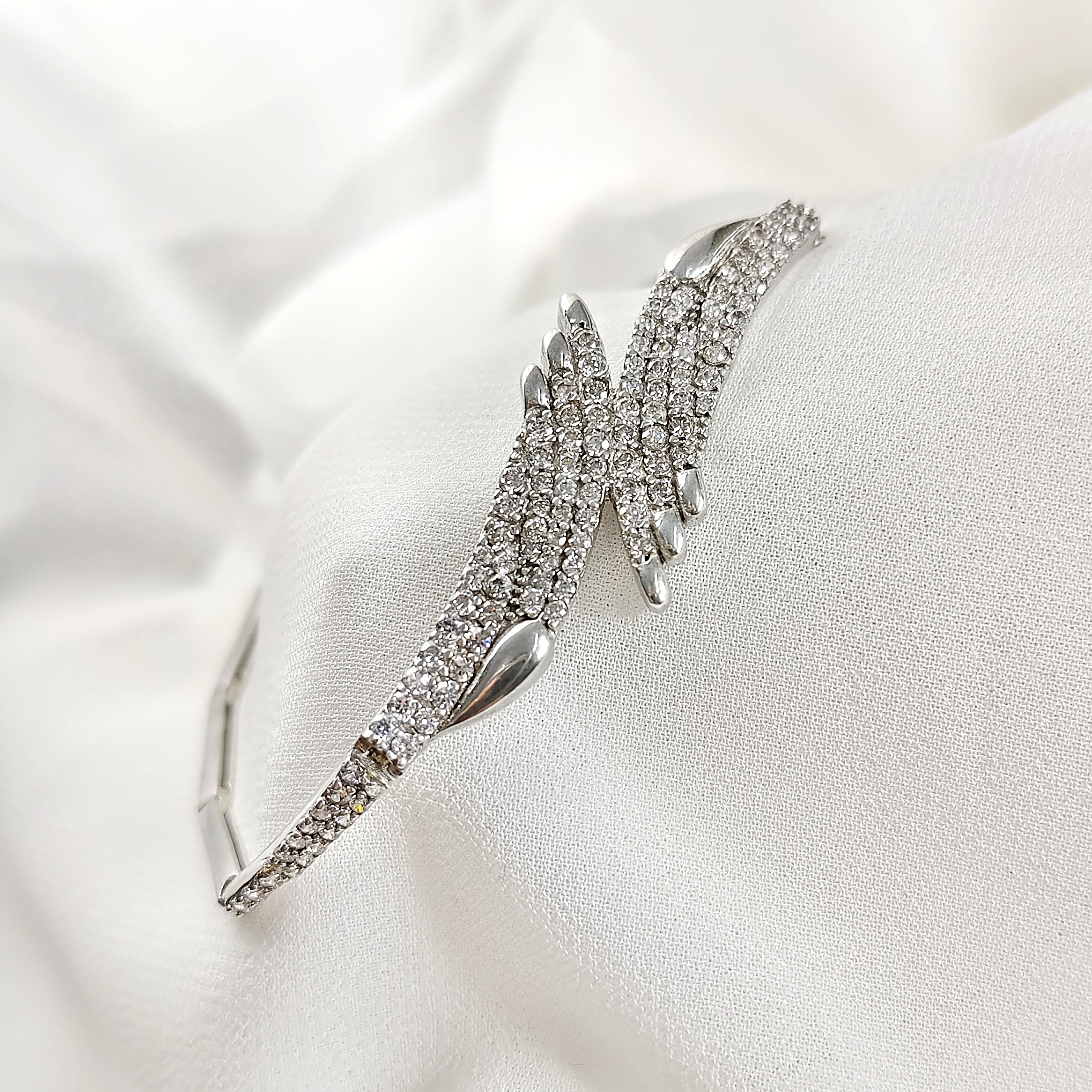 Bracelet Ailes Étincelantes en Argent 925 – Zircons Pavés Bracelet Ailes Étincelantes en Argent 925 – Zircons Pavés