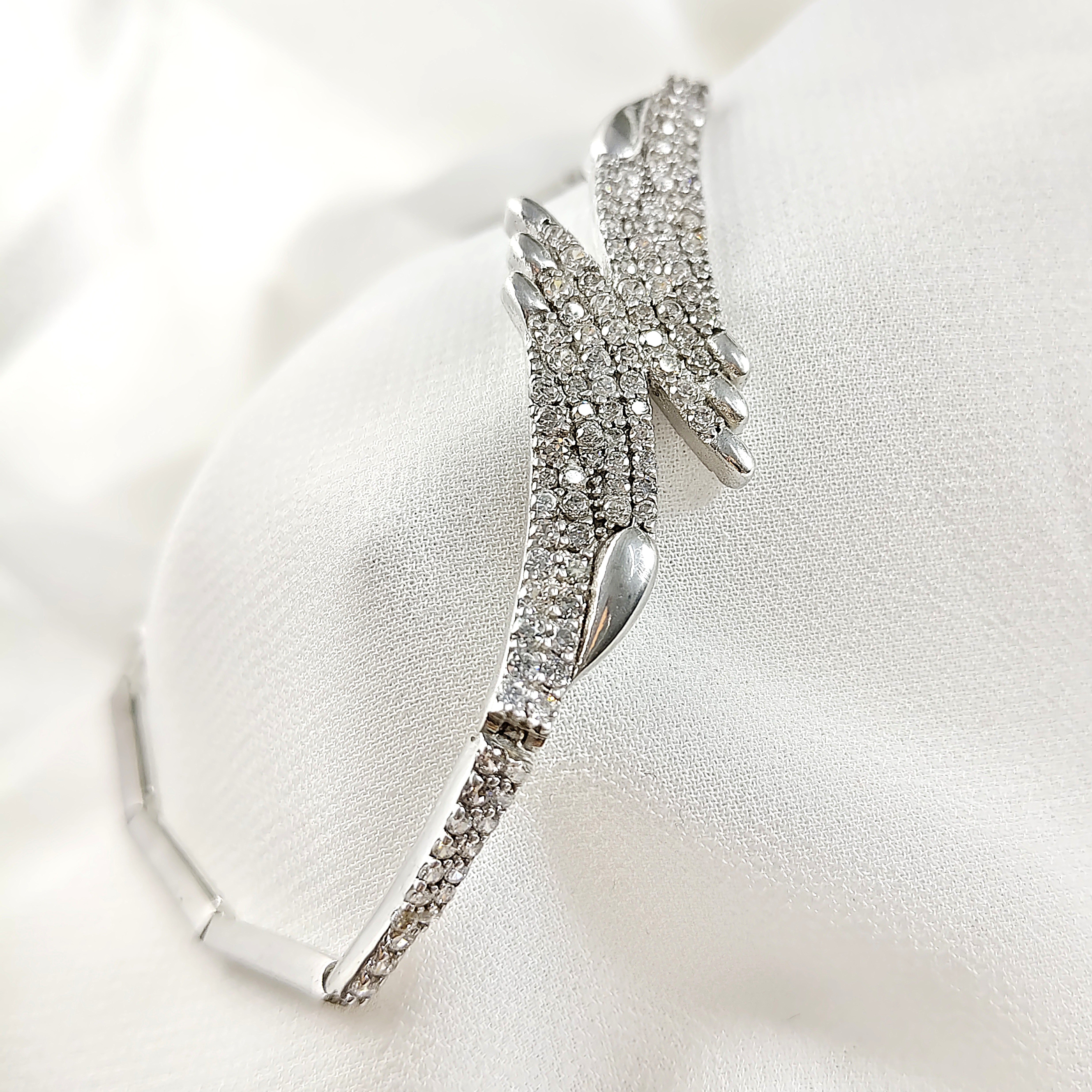 Bracelet Ailes Étincelantes en Argent 925 – Zircons Pavés Bracelet Ailes Étincelantes en Argent 925 – Zircons Pavés