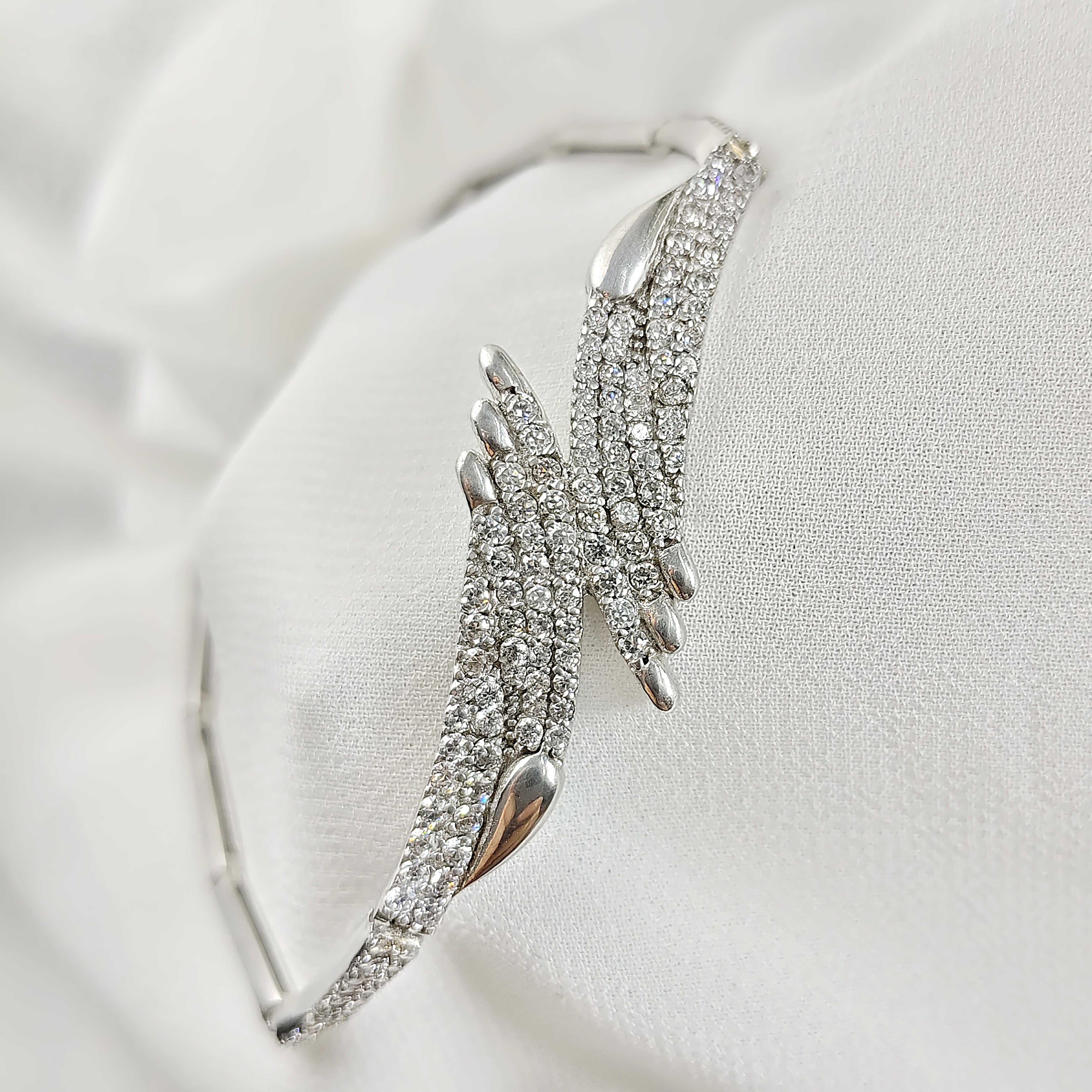 Bracelet Ailes Étincelantes en Argent 925 – Zircons Pavés Bracelet Ailes Étincelantes en Argent 925 – Zircons Pavés