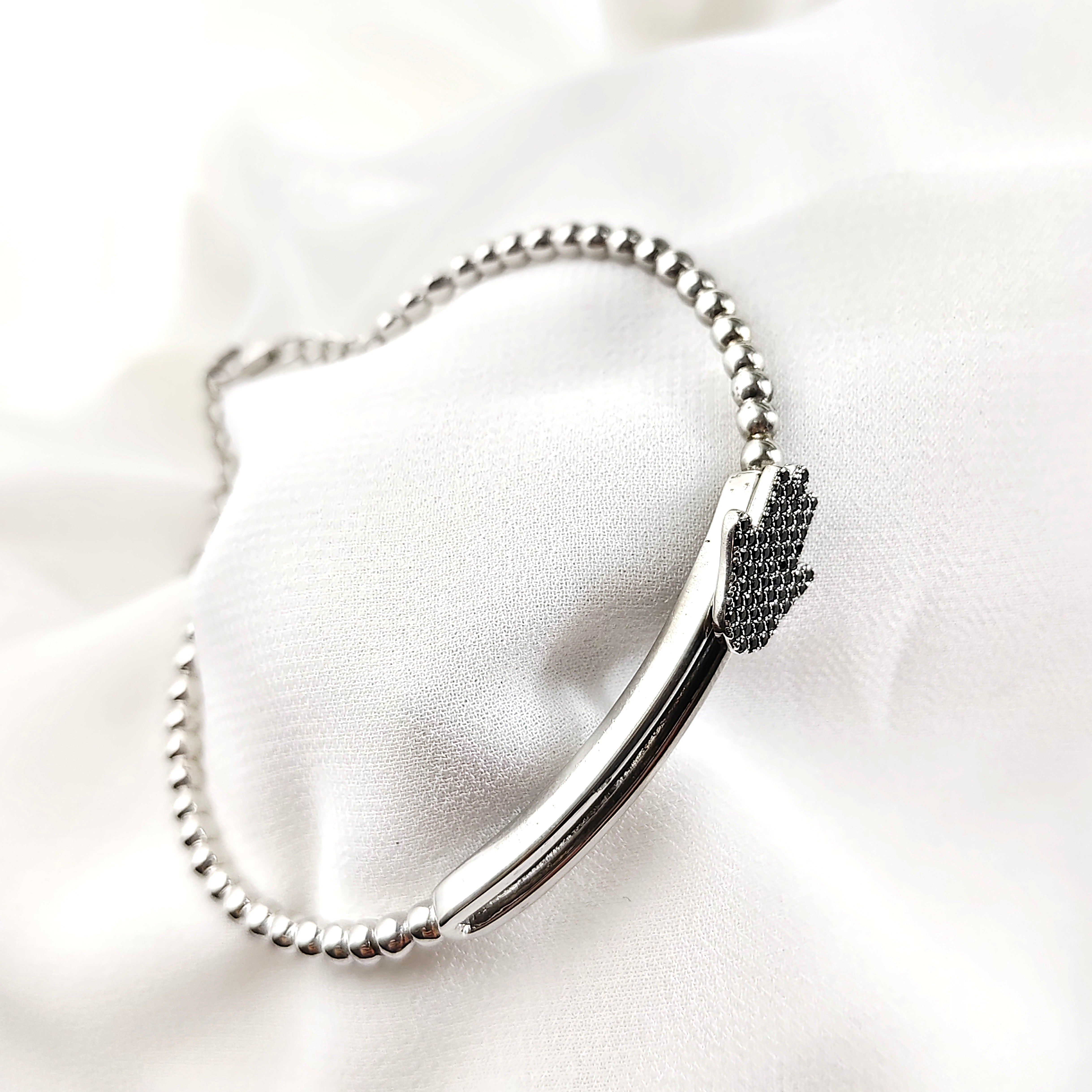 Bracelet Main de Fatma en Argent 925 – Protection & Élégance Bracelet Main de Fatma en Argent 925 – Protection & Élégance