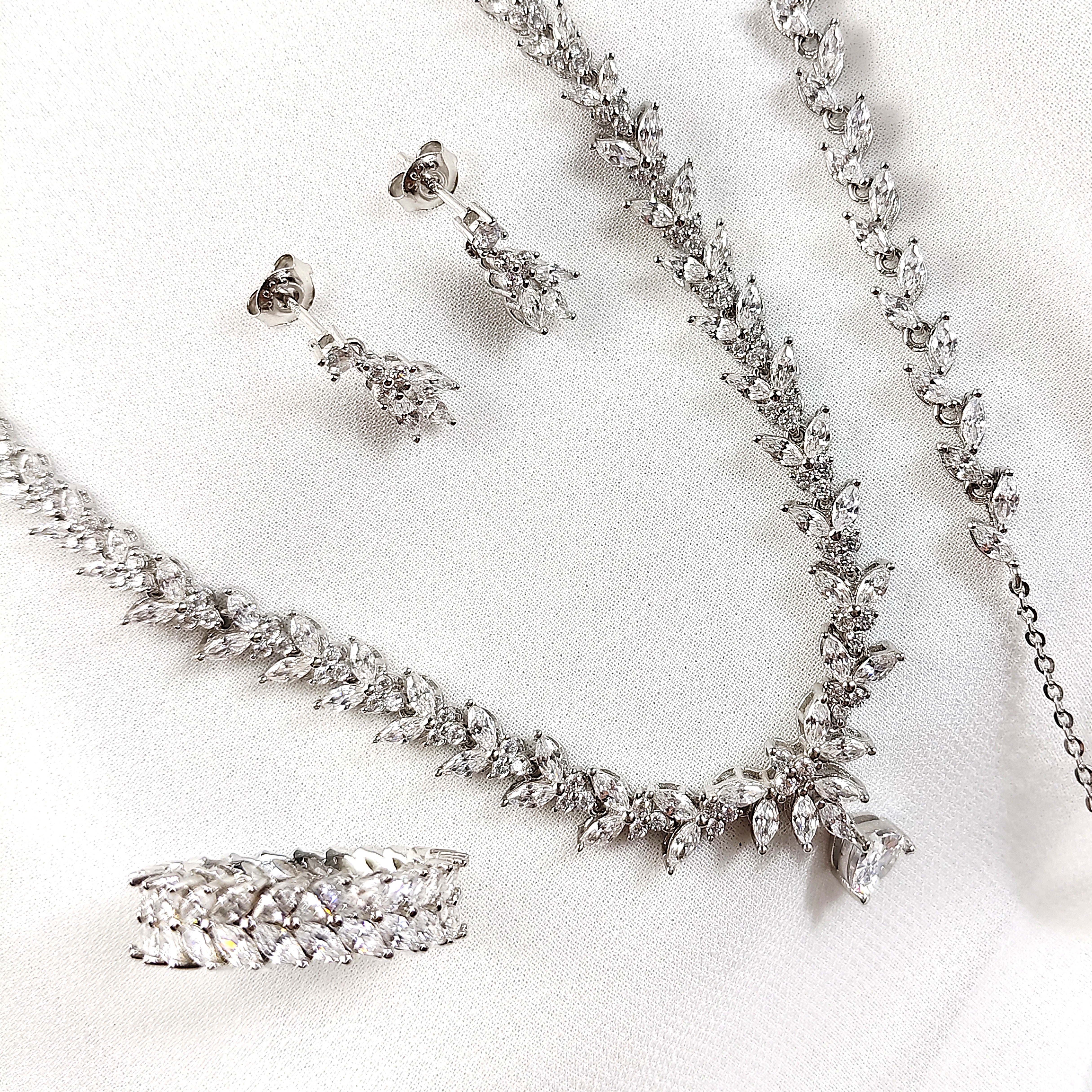 Parure Élégance Feuillage en Argent 925 Parure Élégance Feuillage en Argent 925