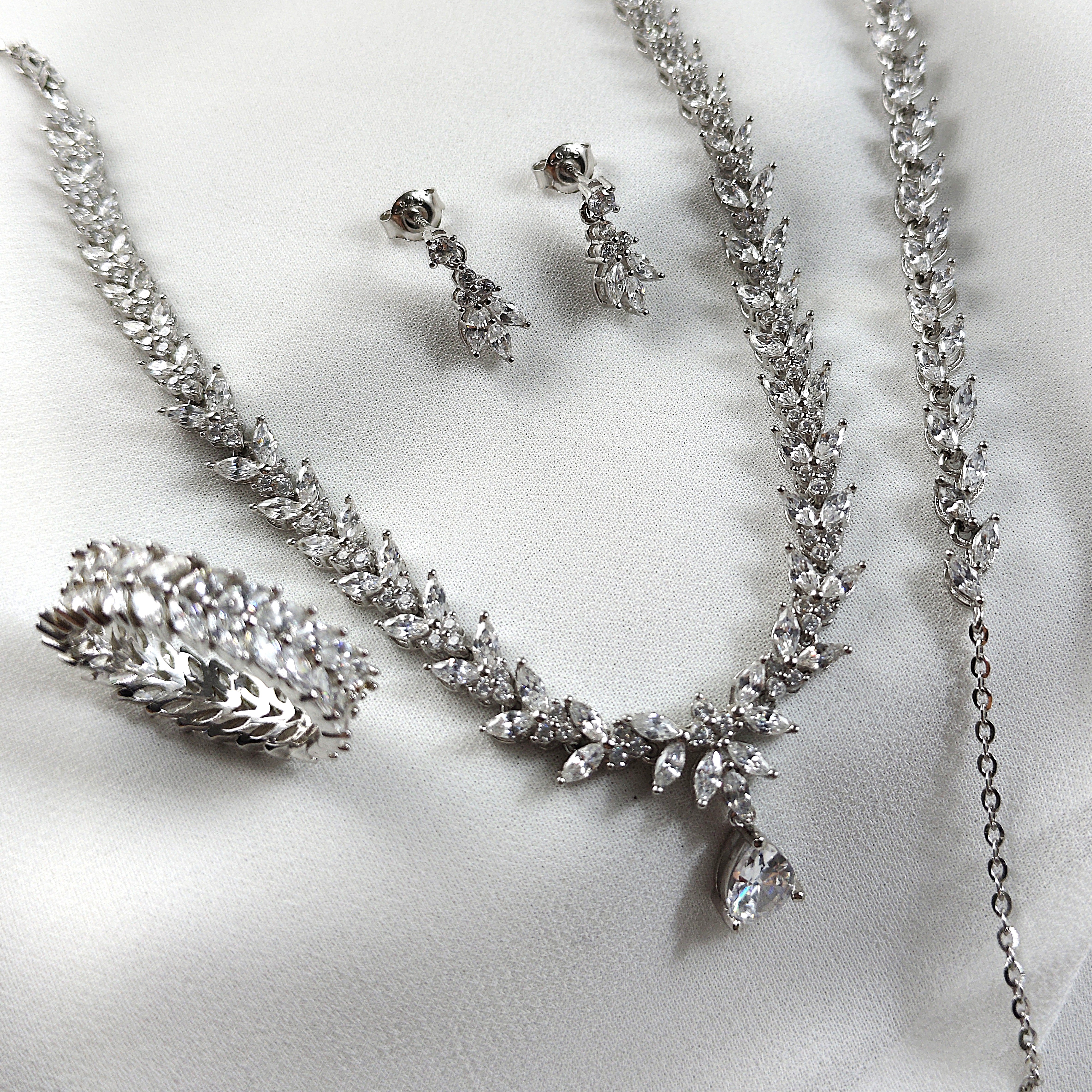 Parure Élégance Feuillage en Argent 925 Parure Élégance Feuillage en Argent 925