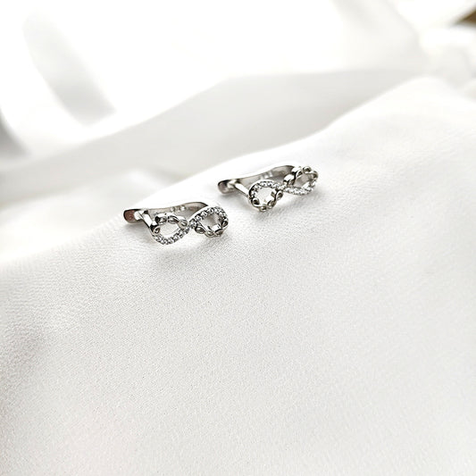 Boucles d’Oreilles Infini Éclatant en Argent 925 – Symbole d’Éternité