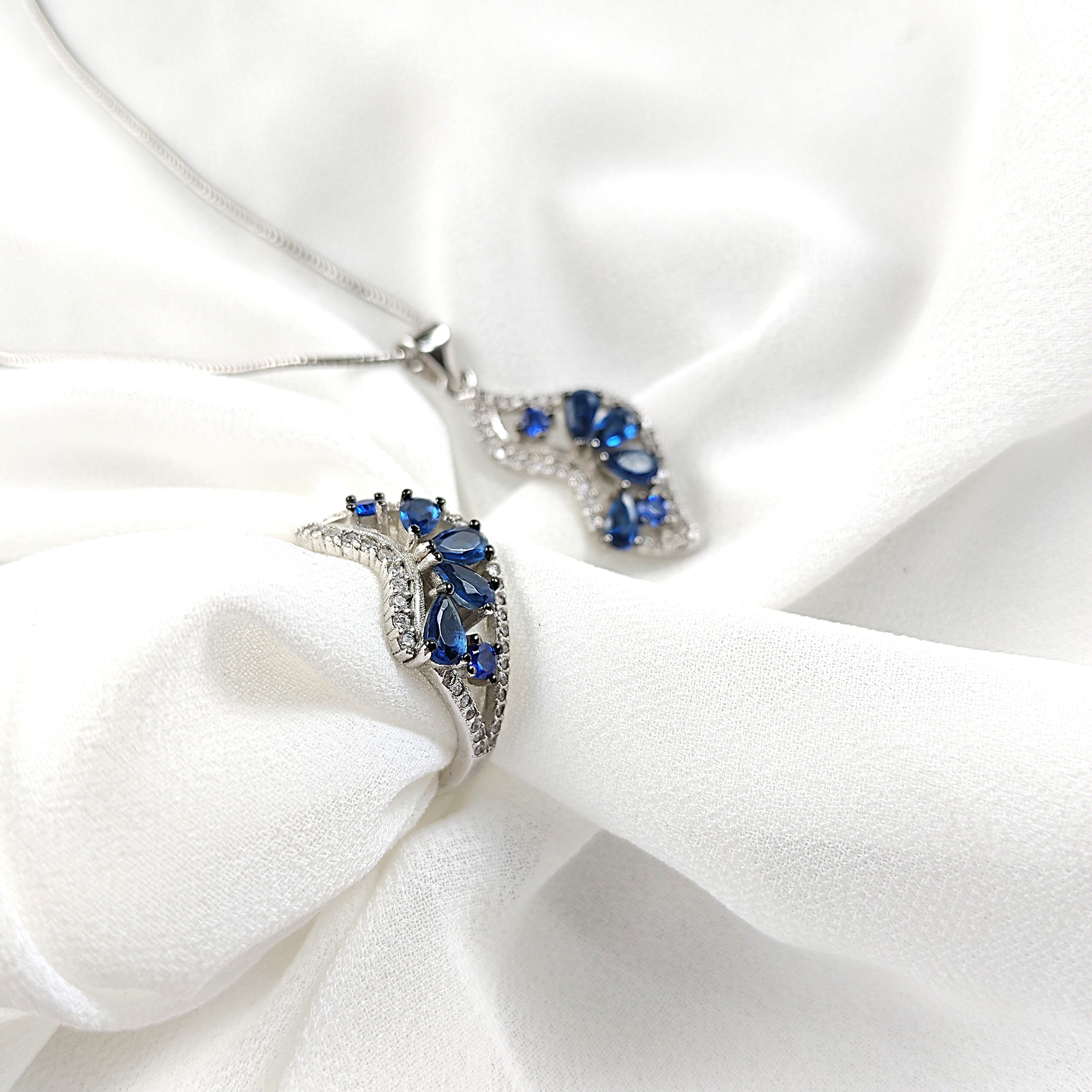 Parure Élégance Océan –  en Argent 925 avec Pierres Bleues Parure Élégance Océan –  en Argent 925 avec Pierres Bleues