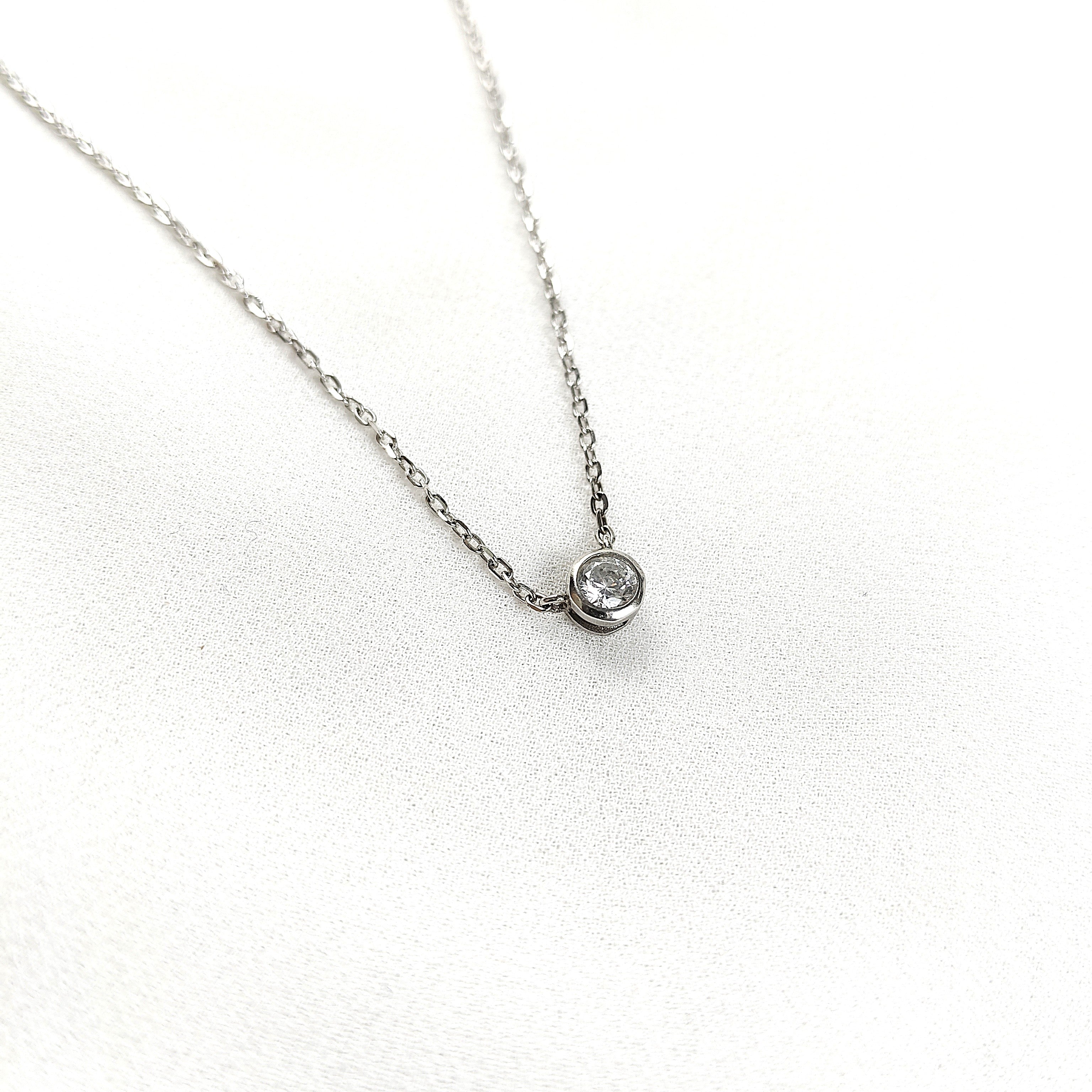 Chaîne en Argent 925 avec Solitaire Zircon Chaîne en Argent 925 avec Solitaire Zircon