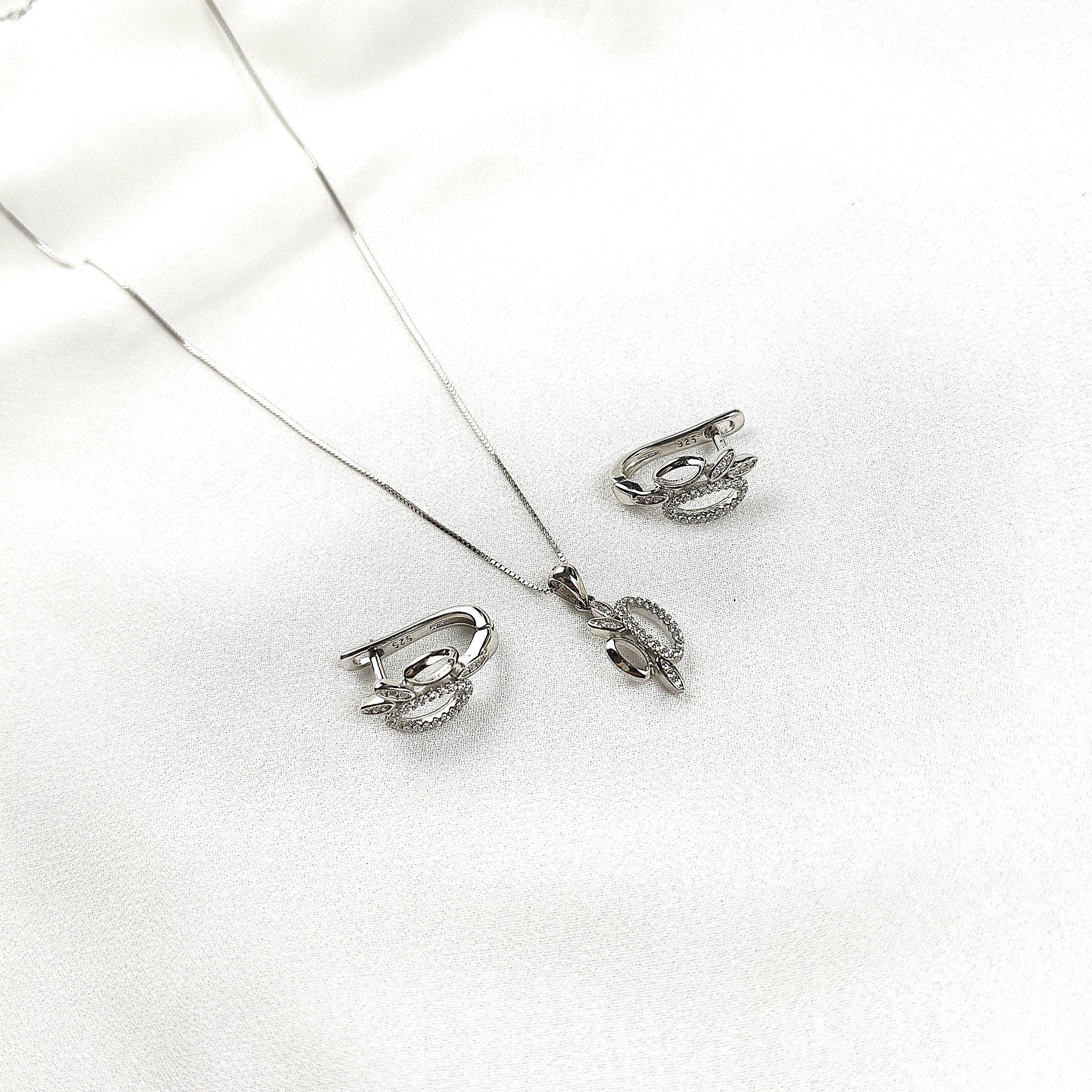 Parure en Argent 925 –  d’Oreilles Élégance Feuillage Parure en Argent 925 –  d’Oreilles Élégance Feuillage