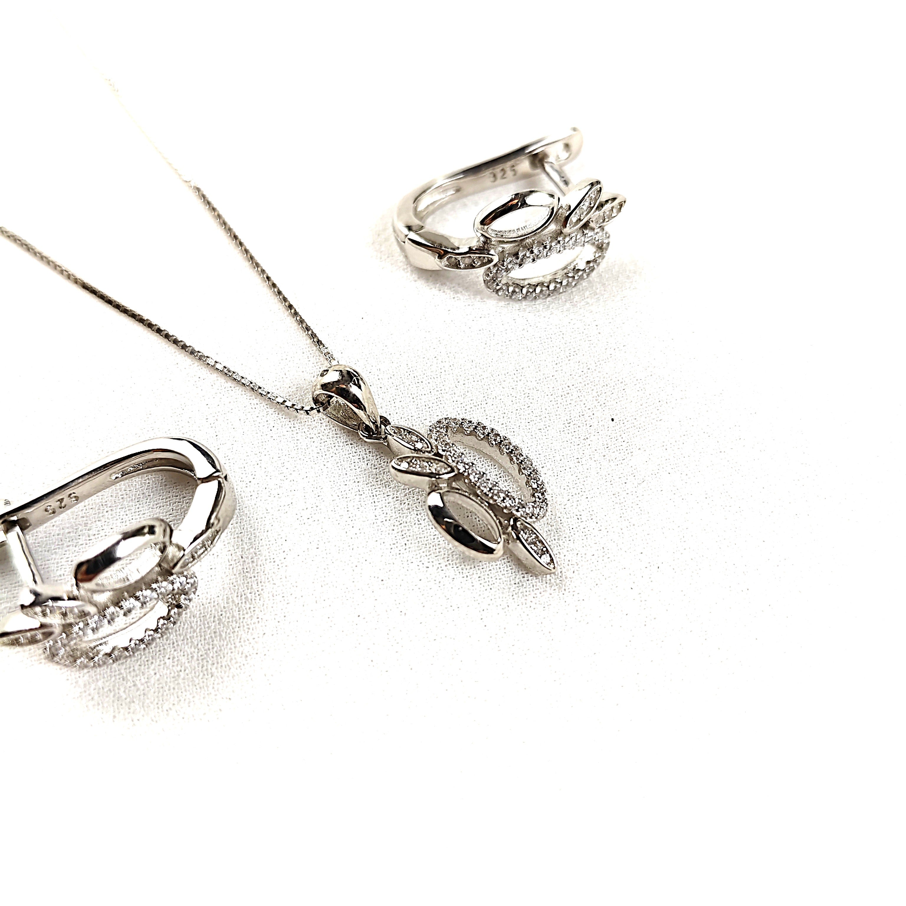 Parure en Argent 925 –  d’Oreilles Élégance Feuillage Parure en Argent 925 –  d’Oreilles Élégance Feuillage