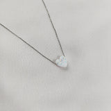 Chaîne en Argent 925 avec Pendentif Cœur Blanc Opalescent Chaîne en Argent 925 avec Pendentif Cœur Blanc Opalescent