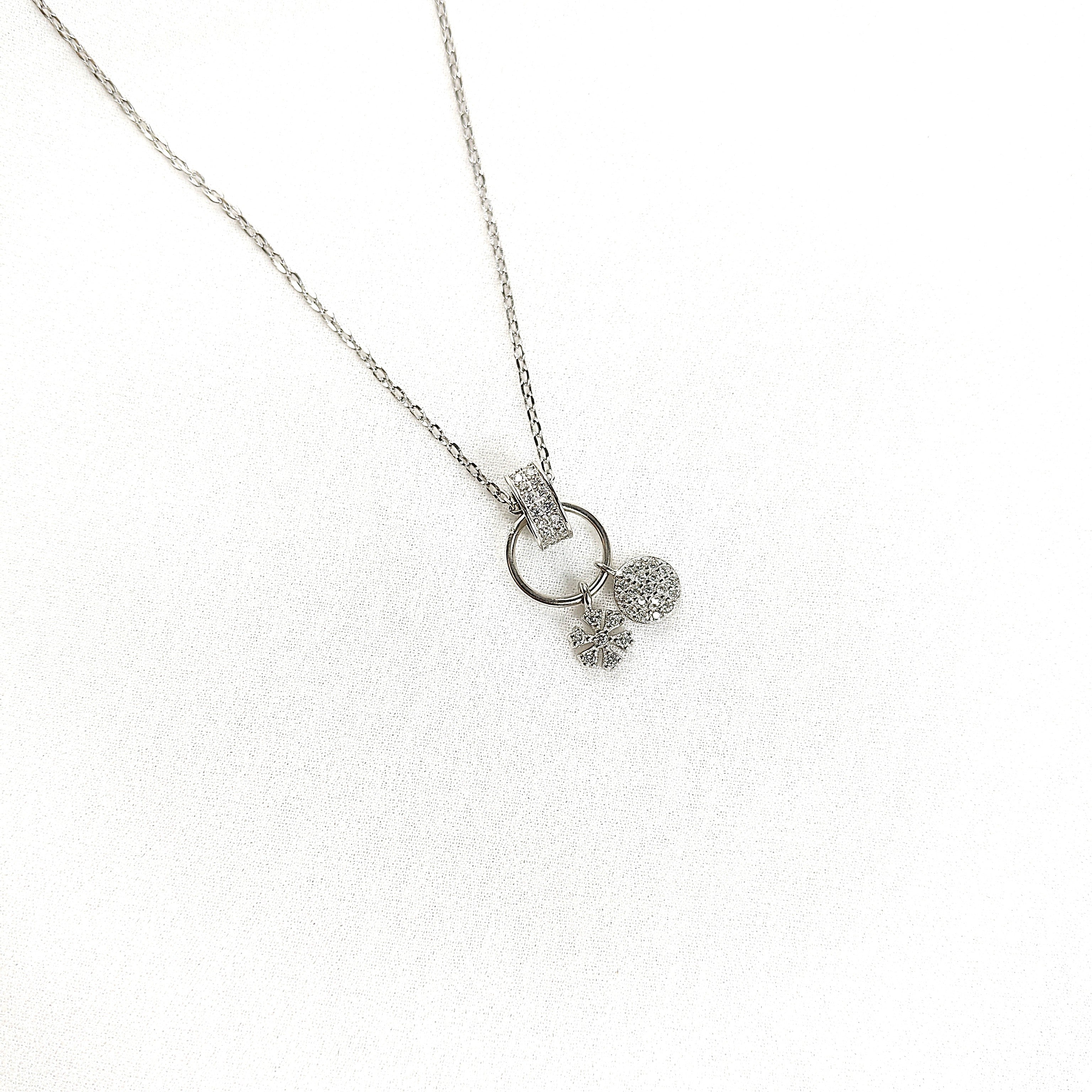 Chaîne en Argent 925 avec Pendentifs Cercle & Trèfle Zircon Chaîne en Argent 925 avec Pendentifs Cercle & Trèfle Zircon