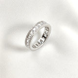 Bague en Argent 925 avec Zircons Étincelants – Élégance Intemporelle Bague en Argent 925 avec Zircons Étincelants – Élégance Intemporelle