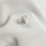 Bague en Argent 925 avec Perle & Oxydes de Zircon – Élégance Intemporelle Bague en Argent 925 avec Perle & Oxydes de Zircon – Élégance Intemporelle