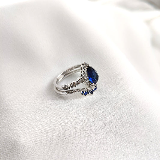 Bague Alliance en Argent Rhodié avec Saphir Bleu Goutte et Zirconium