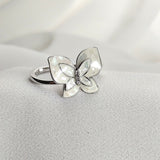 Bague papillon en argent rhodié et nacre blanche Bague papillon en argent rhodié et nacre blanche