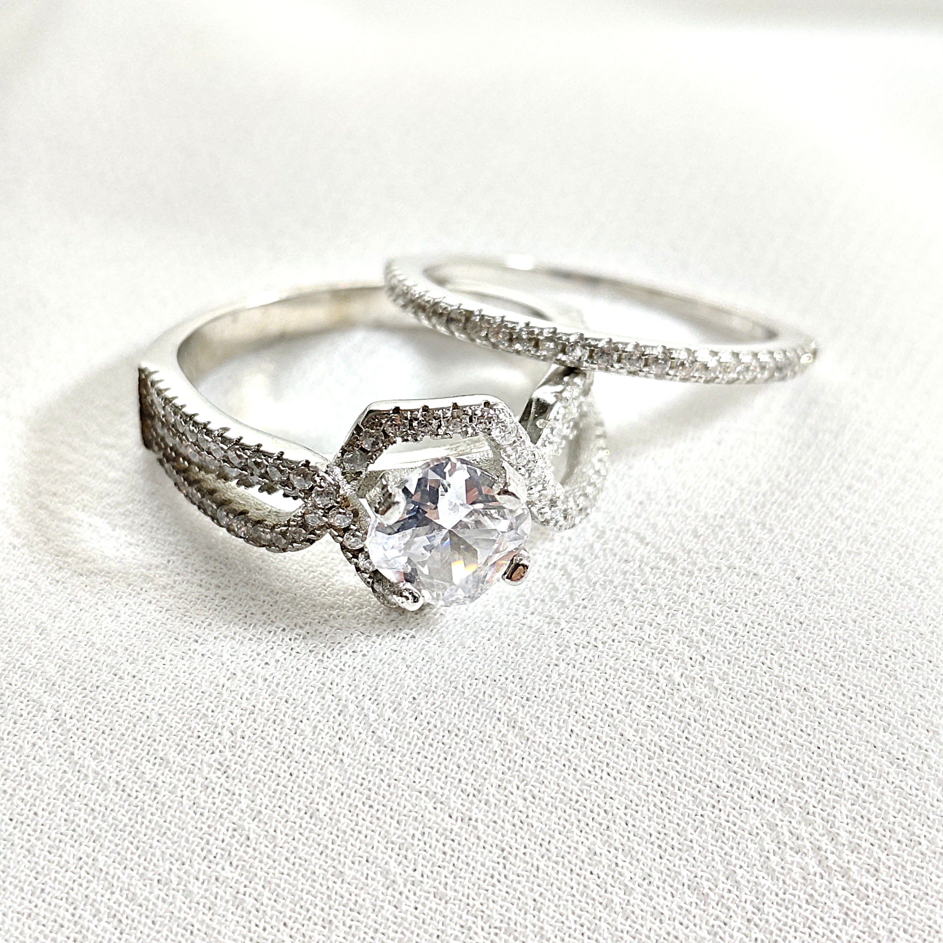 Bague en argent 925 duo serti zircon – Élégance éternelle Bague en argent 925 duo serti zircon – Élégance éternelle
