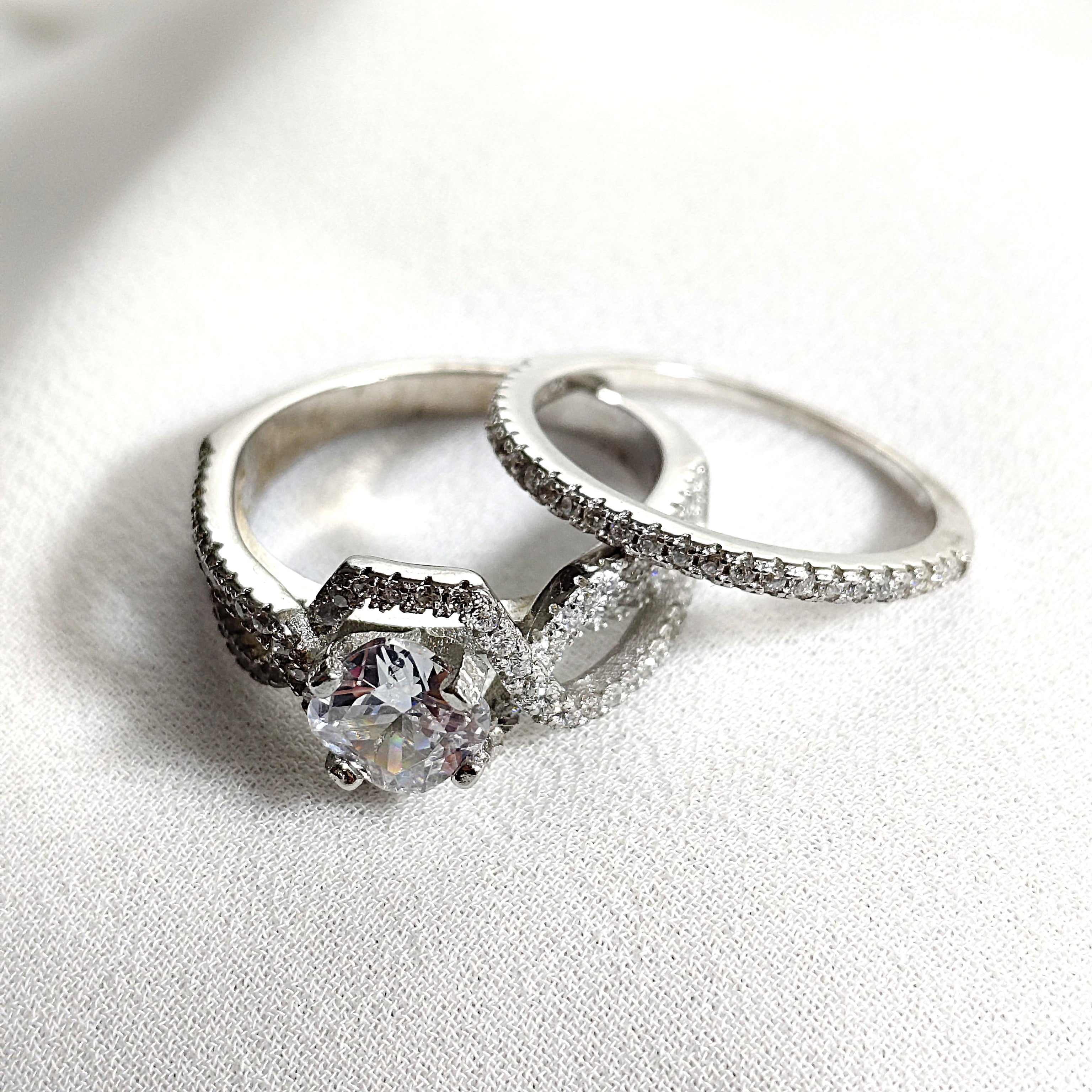 Bague en argent 925 duo serti zircon – Élégance éternelle Bague en argent 925 duo serti zircon – Élégance éternelle