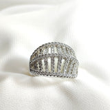 Bague en argent 925 ajourée pavée de zircons – Élégance moderne Bague en argent 925 ajourée pavée de zircons – Élégance moderne