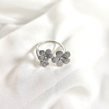 Bague en argent 925 fleurs scintillantes – Élégance florale Bague en argent 925 fleurs scintillantes – Élégance florale